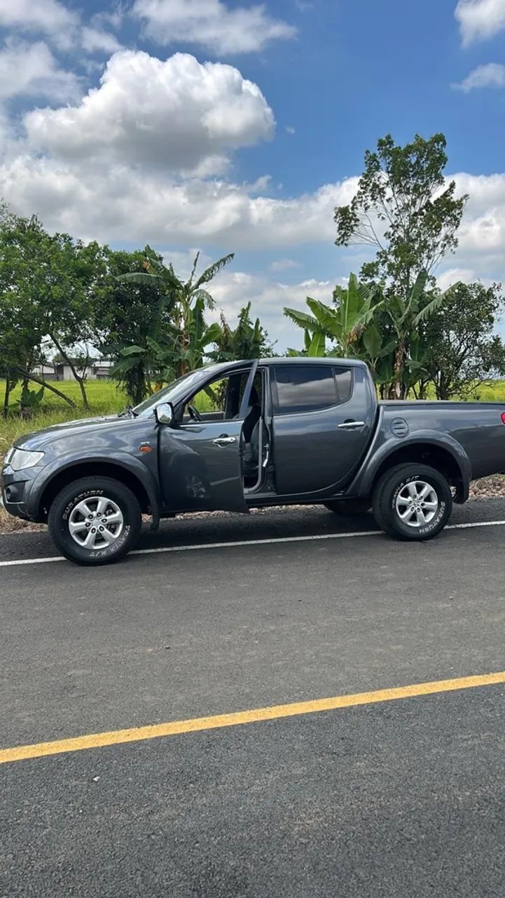 Mitsubishi L200 L200 Triton HPE 3.5 CD V6 24V Flex Aut. 2012