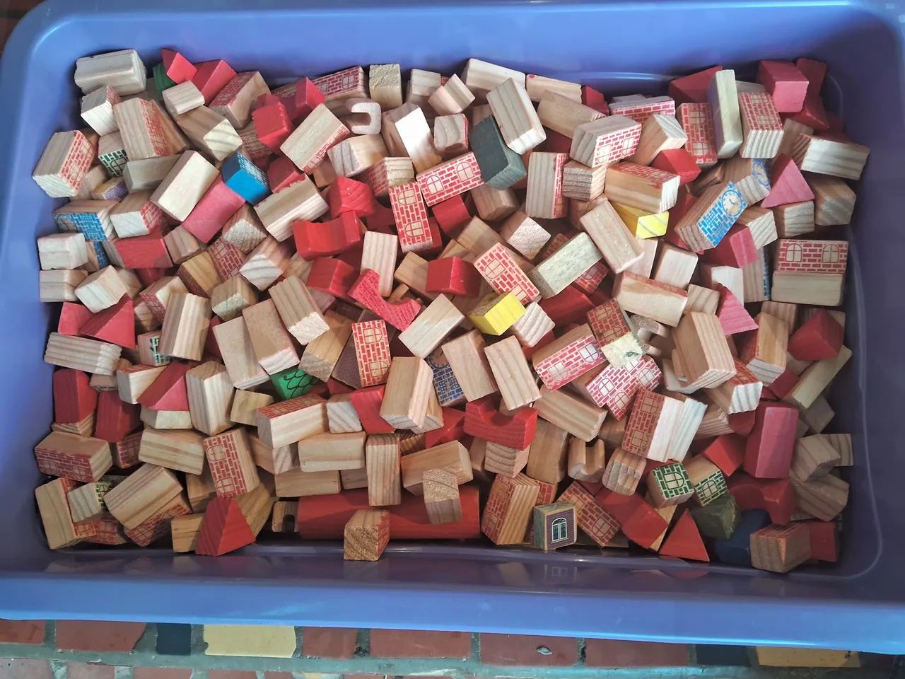 Brinquedo de madeira 