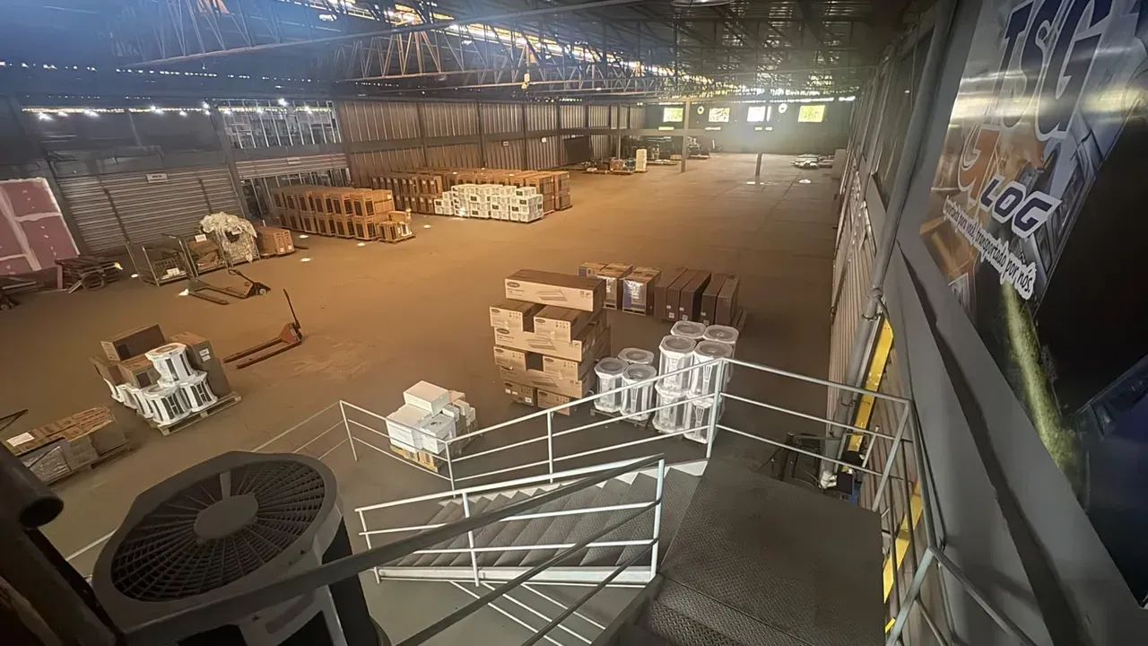 ALUGA GALPÃO (2.300 m²) Rio Branco - Cariacica/ES - Foto 4