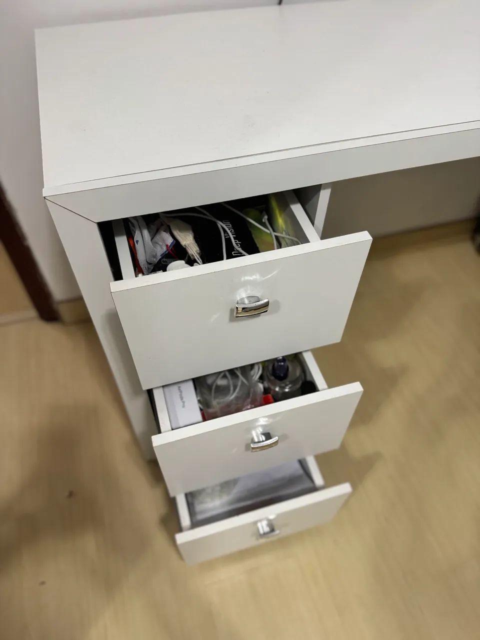 Escrivaninha branca moderna - Foto 3