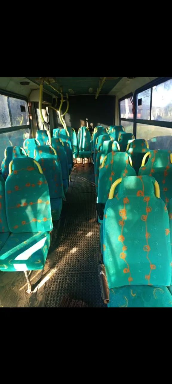 Microônibus Volks versão 8.150