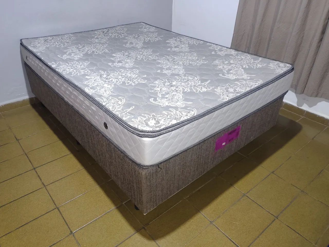 Vendo cama box com colchão  - Foto 2