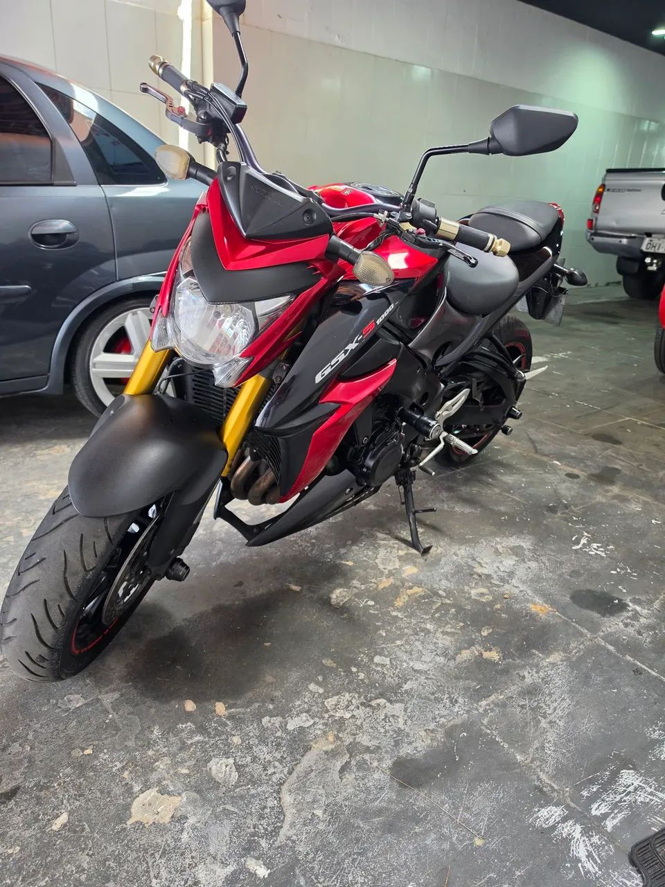 SUZUKI GSX-S 1000