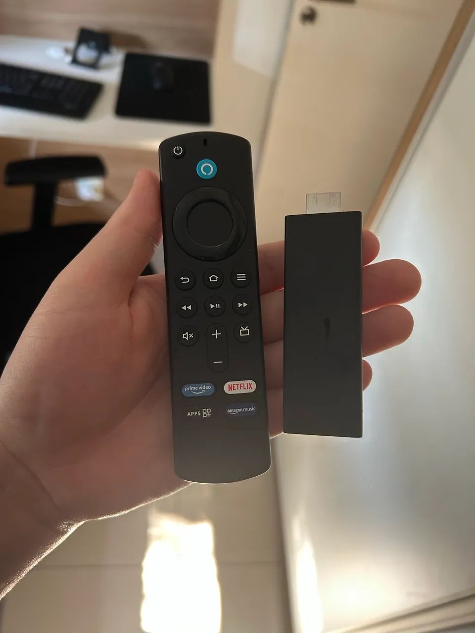 AMAZON FIRE STICK 3ª GERAÇÃO POUCO USADO!