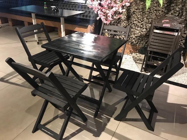 Conj de Mesa e Cadeiras Dobráveis Madeira pura Cor Café Em 2x -Whasaap Abaixo