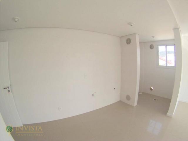 Apartamento pé na areia com 2 vagas e vista livre