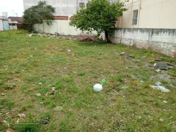 Terreno plano no balneário com 496m2
