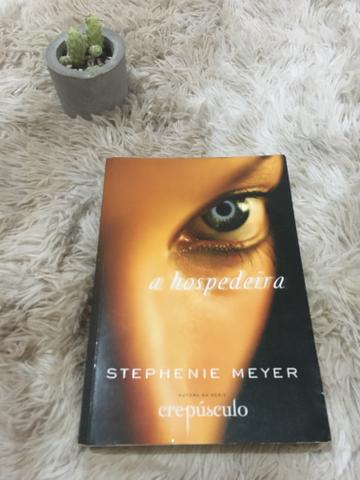 Livro A hospedeira