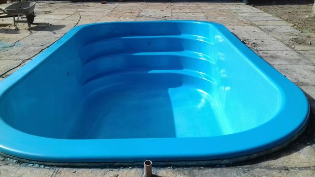Fazemos recupercao de piscina de fibra de vidro e so chama no zap *