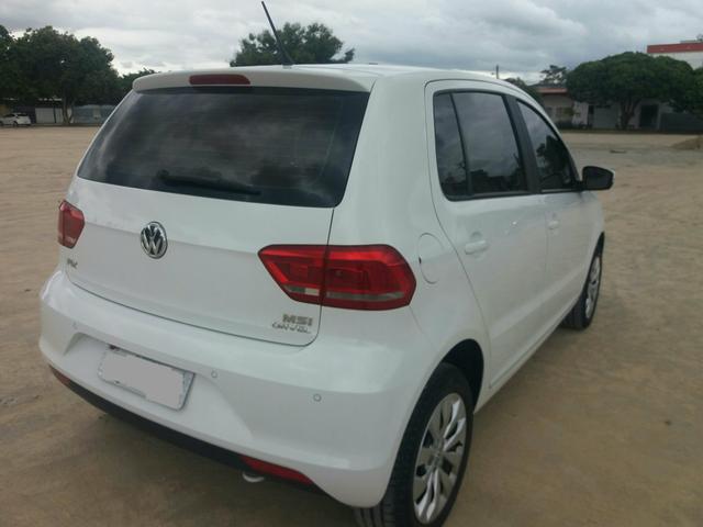 VW Fox 1.6 MSI 2017/2018 Trendline 8v conservado - Foto 5