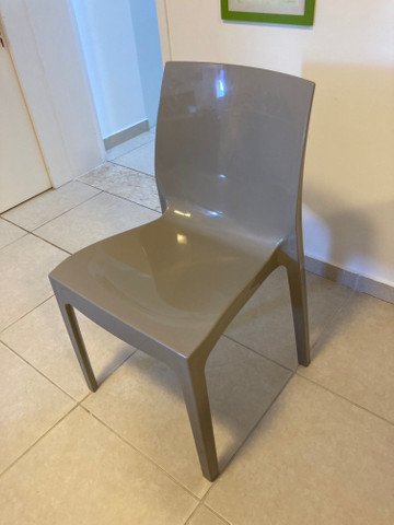 Vendo lindas cadeiras - Foto 2