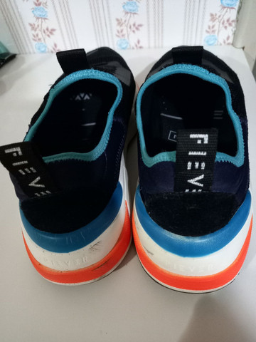 Tenis Fiever Beat