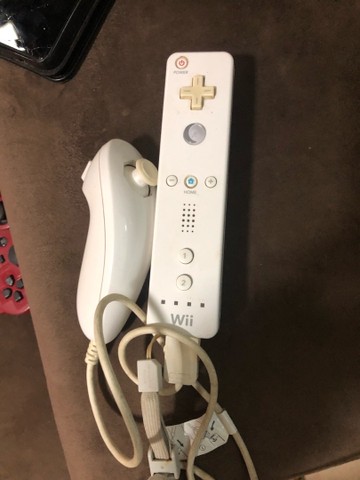Nintendo Wii usado com 2 jogos do Mario  - Foto 2