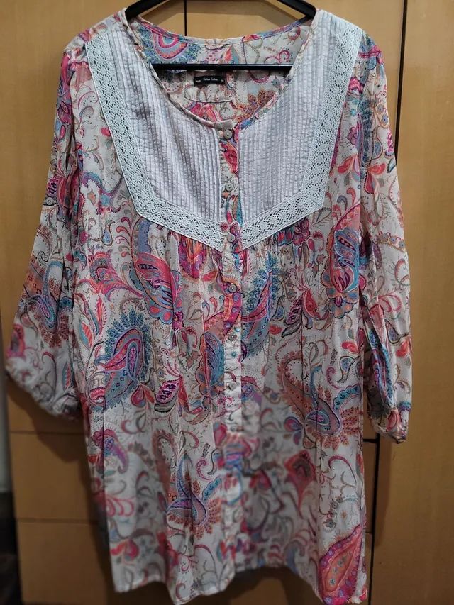 Camisa xadrez feminina El Corte Inglés em segunda mão durante 5 EUR em  Linares na WALLAPOP