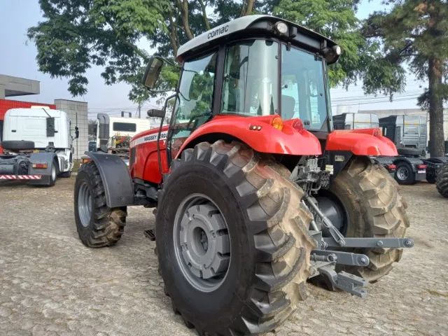 Trator agrícola Massey Ferguson MF7180 
