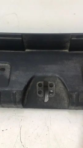 Acabamento inferior da porta malas Bmw 320i 2014  * - Foto 6