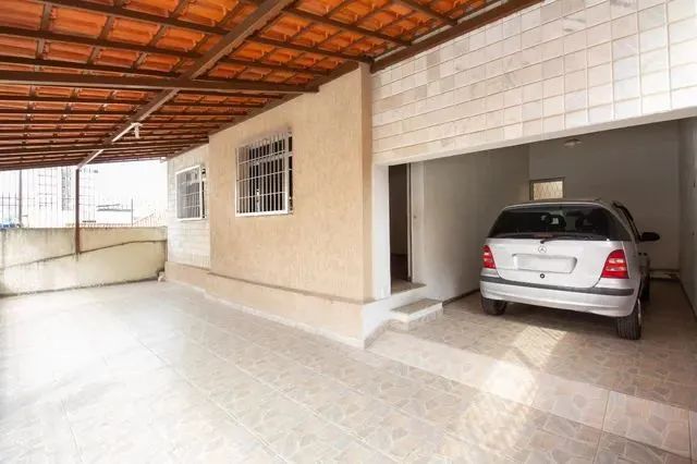Vende-se esta casa no Setor Tradicional 