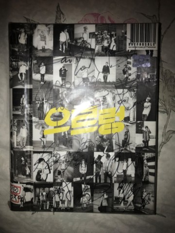 CD/album EXo growl autografado