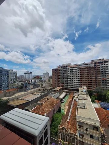 Recentemente reformado! Em andar alto (10º) com vista definida! Distribuído em hall de ent - Foto 3