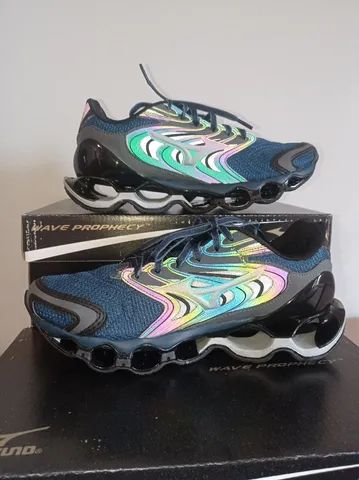 Último lançamento da Mizuno pro 12 s