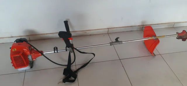 Vendo Roçadeira semi nova - Foto 4