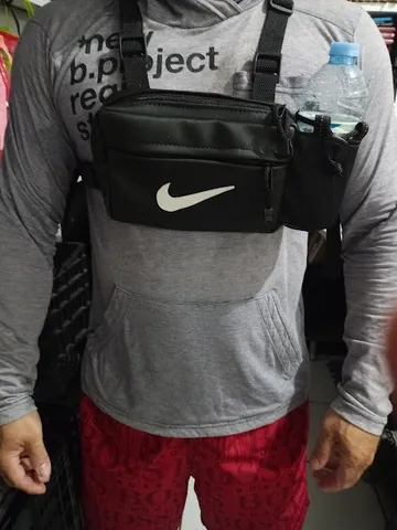 bolsa de peito com suporte de garrafa