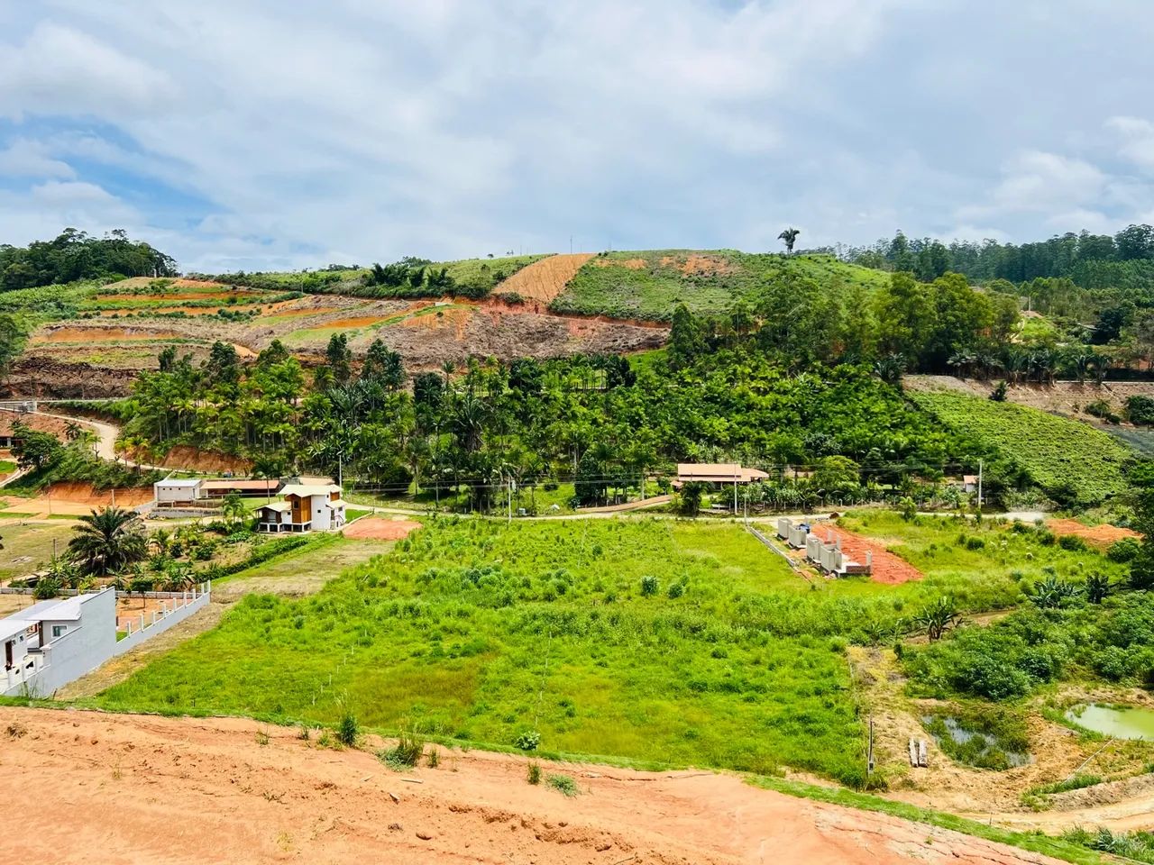 Terreno com vista espetacular em condomínio fechado, alto padrão. - Foto 10