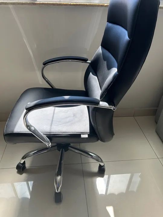 Cadeira de Escritório Giratória com Rodinhas - Foto 3