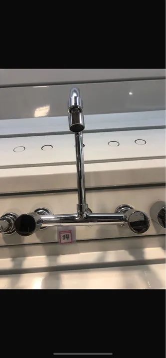 Torneira Misturador de parede para cozinha - Foto 2