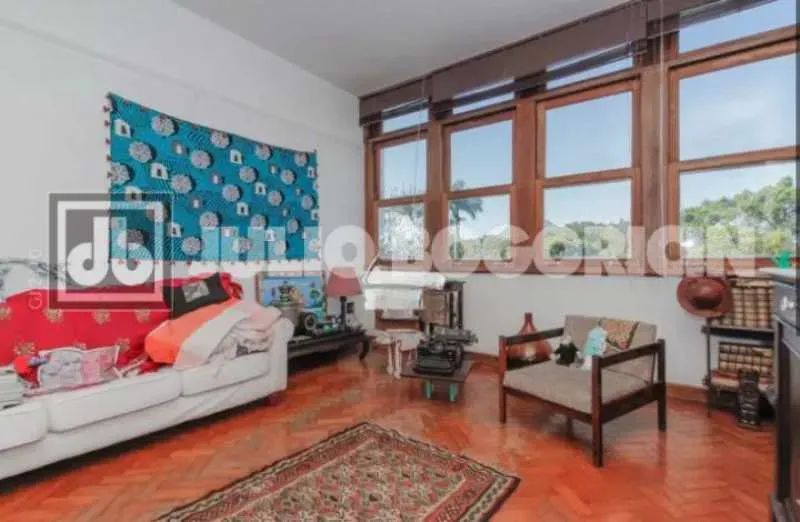 Apartamento - / Residencial / Gávea