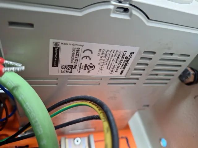 Painel elétrico trifásico para servo motor Schneider. - Foto 2