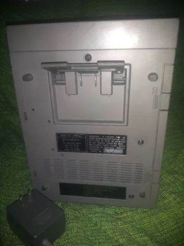 Rádio  televisor portátil 
