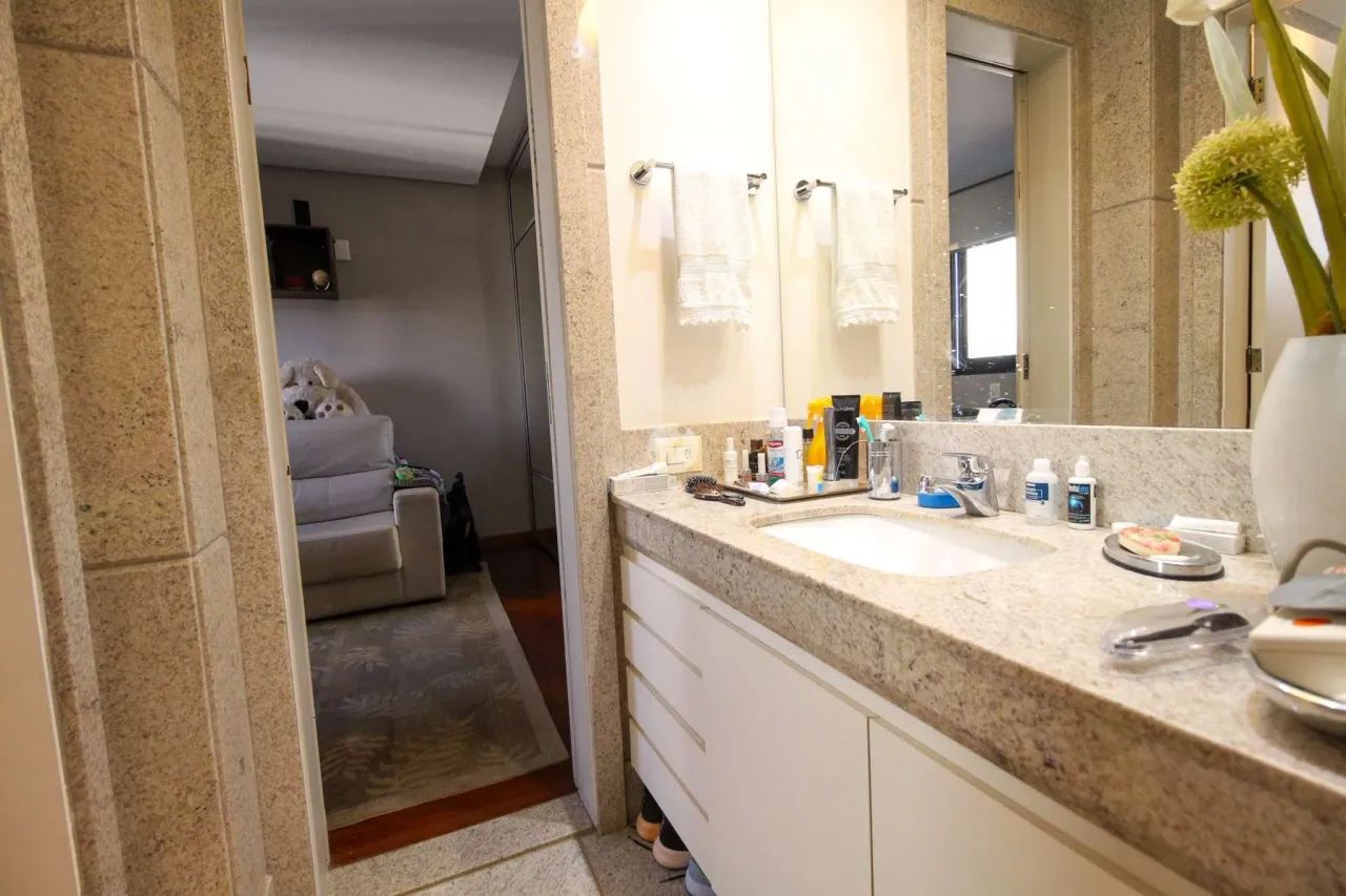 Apartamento Alto Padrão| 4 quartos | 2 suítes - Foto 5