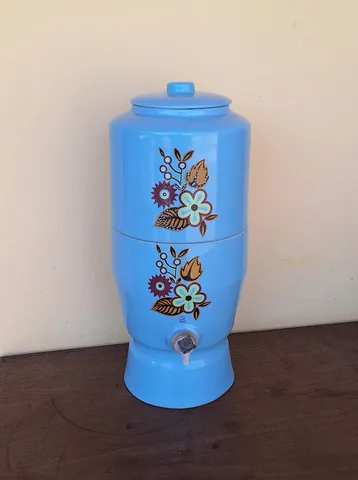 LINDO FILTRO PARA ÁGUA EM PORCELANA NERINA LOUVEIRA.