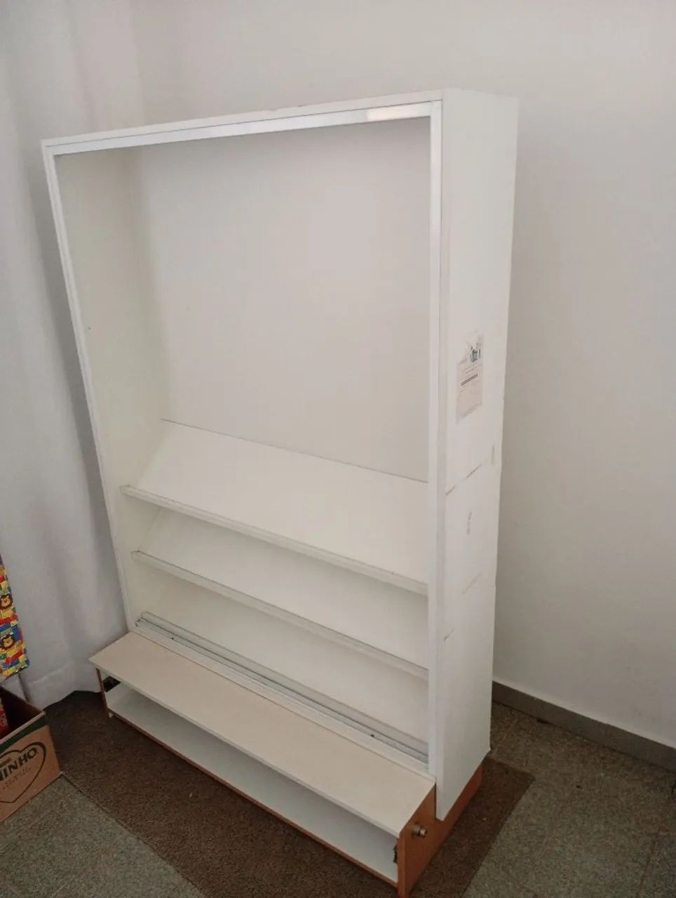 Vendo vitrine usada para loja de celular 