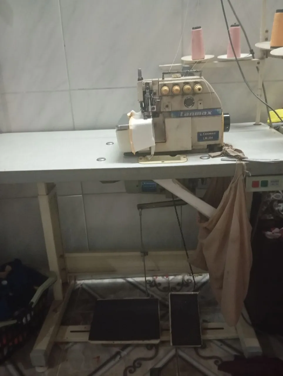 Máquina de Costura ponto cadeia lamax
