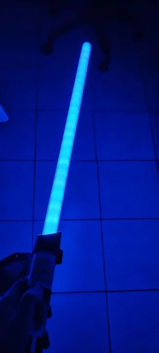 Máscara Darth Vader Star Wars e espada Original tudo Hasbro - Foto 4