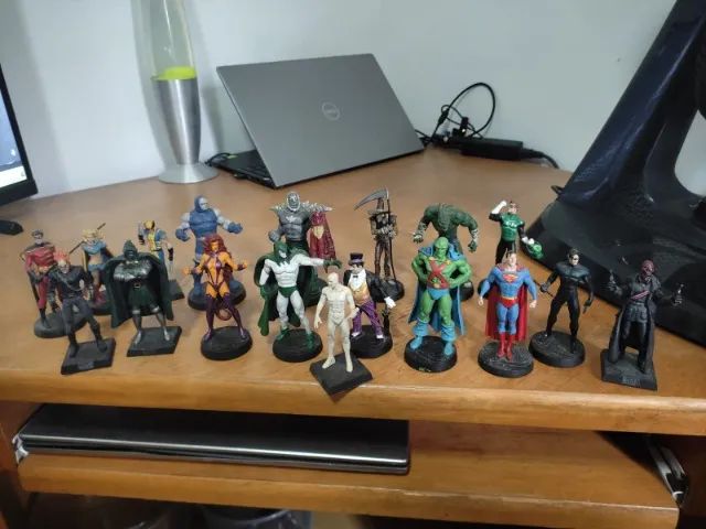 Miniaturas Eaglemoss da Marvel e DC Comics + miniaturas Kinder Ovo - Foto 5