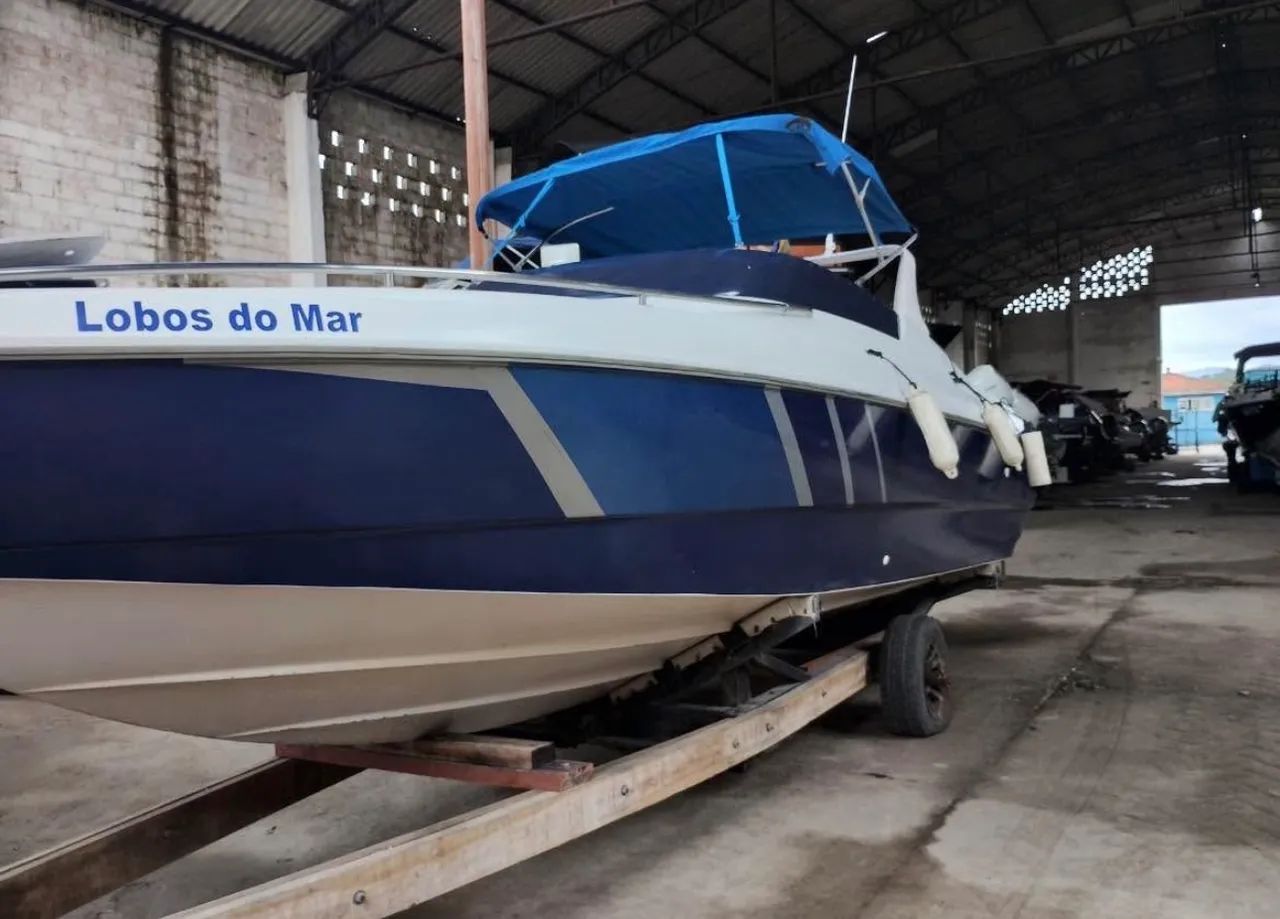 Lancha injeboat ano 2000