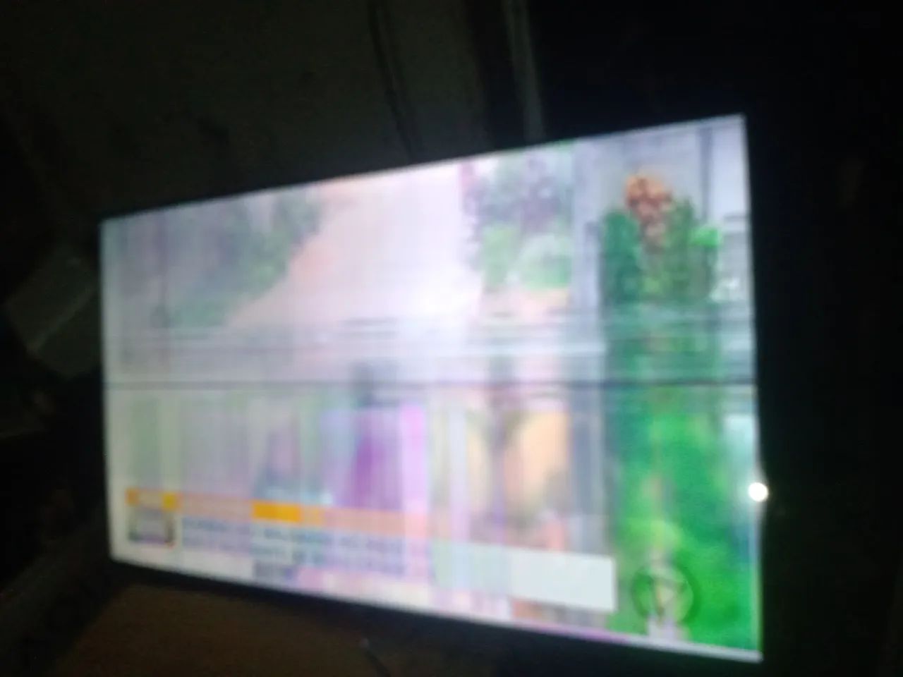 TV com defeito para tirar peças  - Foto 3
