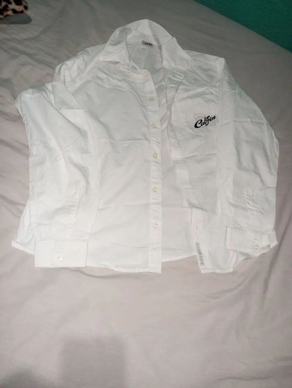Camisa branca de manga comprida