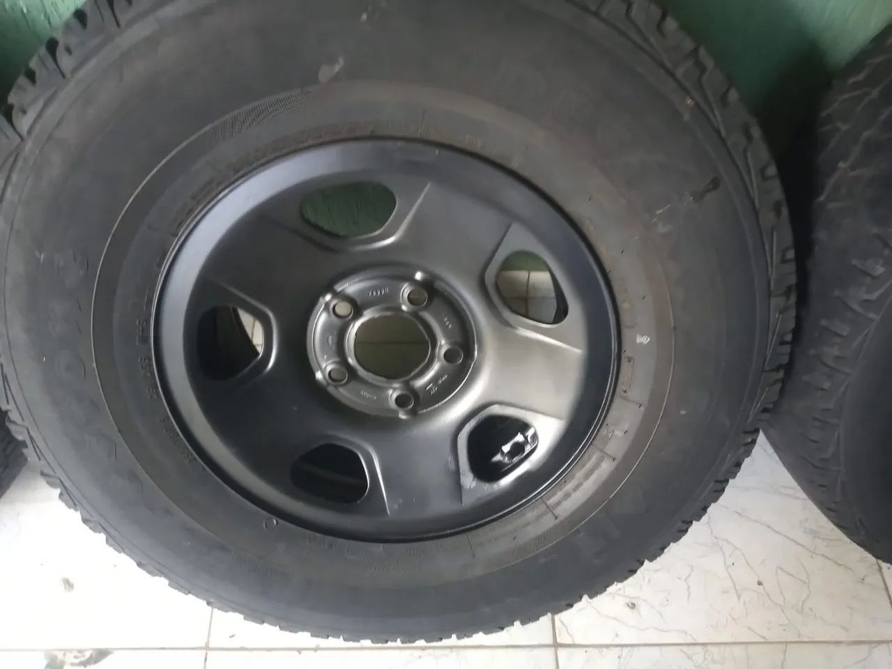Vendo pneus s10 - Foto 5