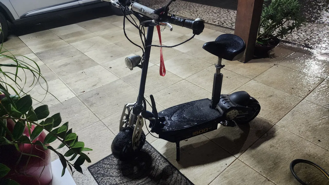 Patinete Elétrico 1600W - Potência e Diversão!