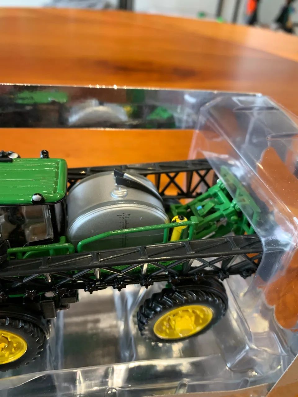 Miniatura pulverizador John Deere 4930 Authentics 1/64 - Foto 5