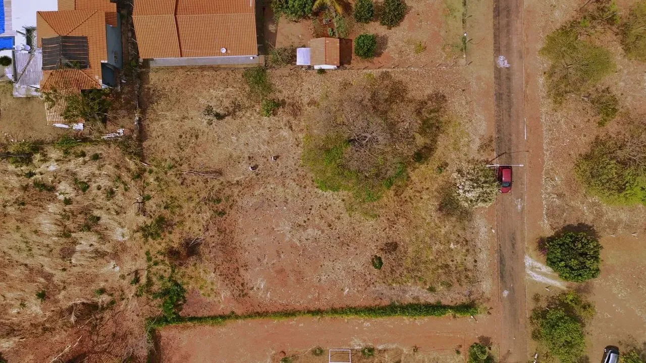chácara em condomínio fechado a 40 km de Goiânia