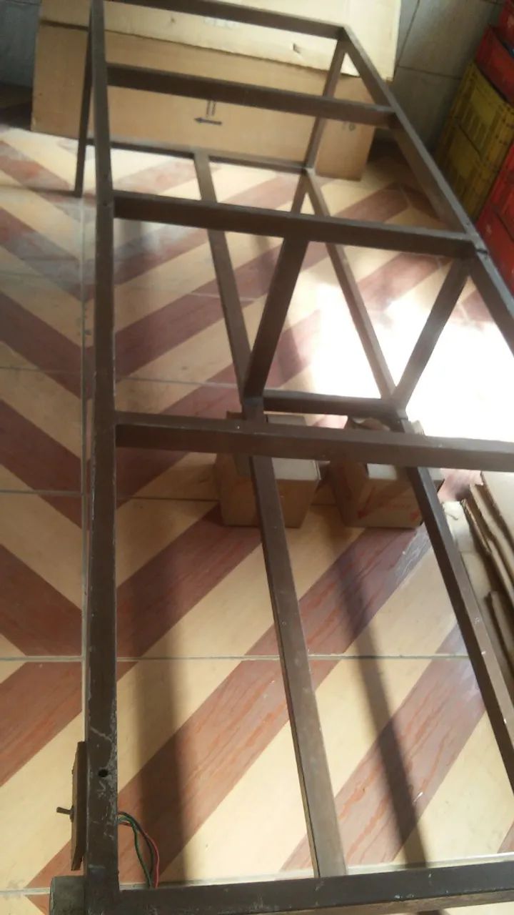 Bancada de metal64673562909827123