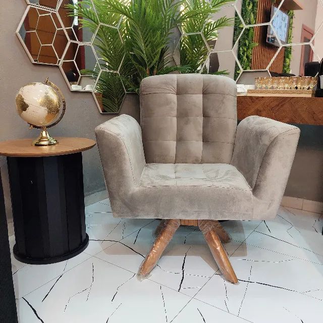 Poltrona Giratória Com Pés em Madeira Maciça - Comprou Chegou 