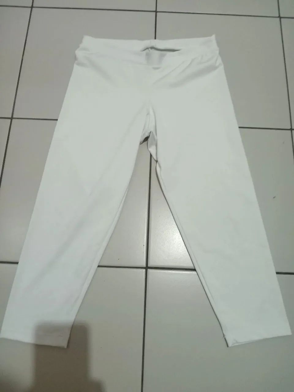 Calça Legging Branca e Calça de Academia Preta - Foto 4