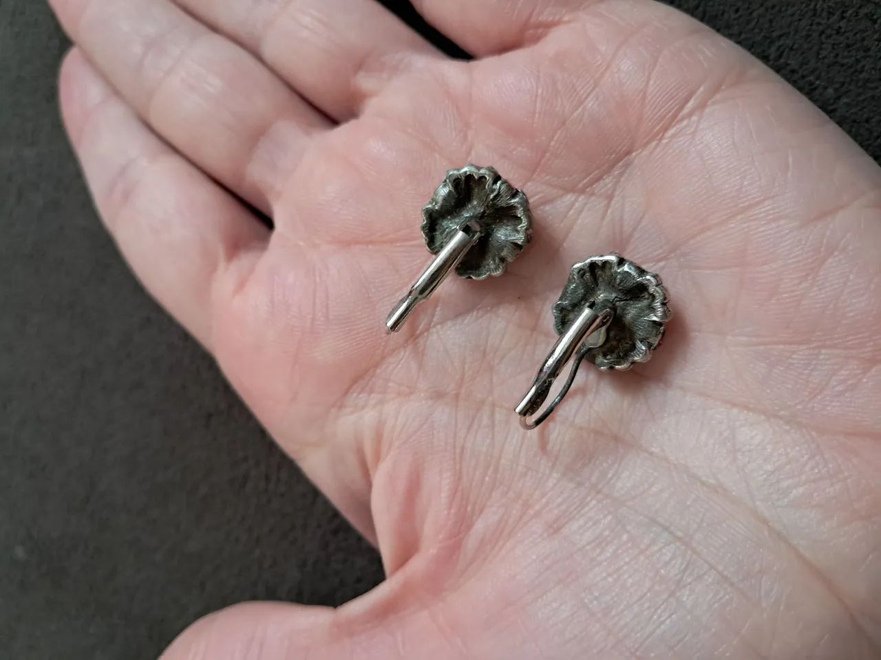 Brincos vintage com pedras rosas - Foto 3