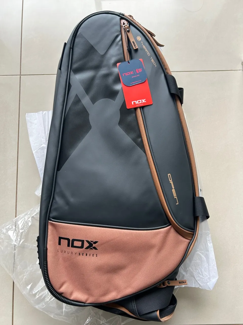Raqueteira NOX Luxury Series OPEN - Nova